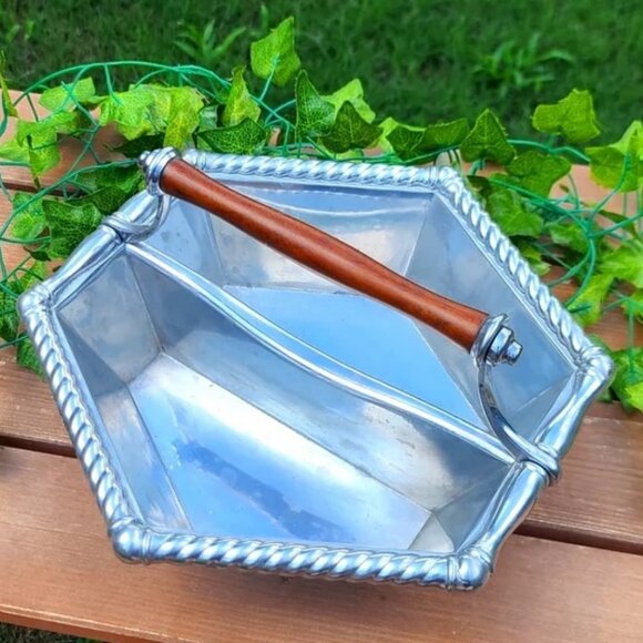 REED & BARTON "Bannister" Divided Serve Ware w/ Cherry Wood Handle - GVC - Picture 5 of 9